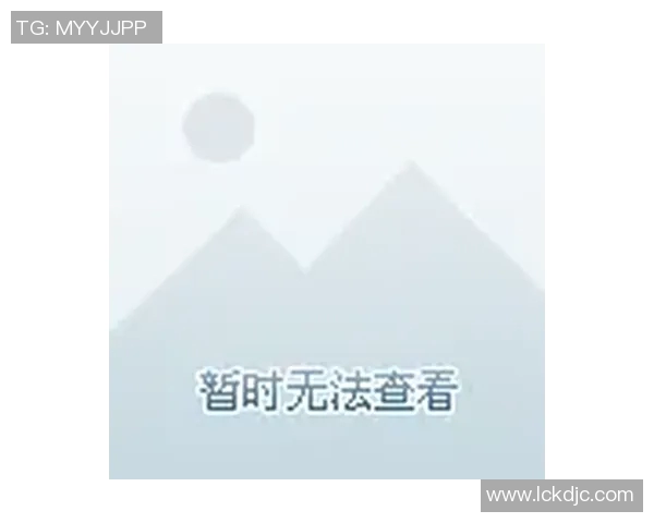 与足球明星对视瞬间捕捉展现球场魅力与激情的精彩视频素材